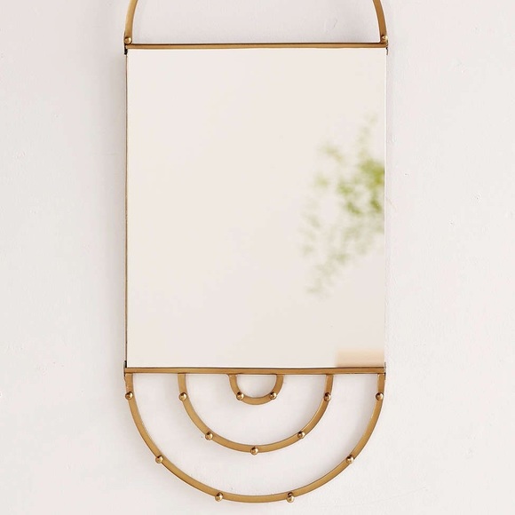 ✨SOLD ✨Arched Gold Mirrored Jewlery Hanger - Picture 7 of 7